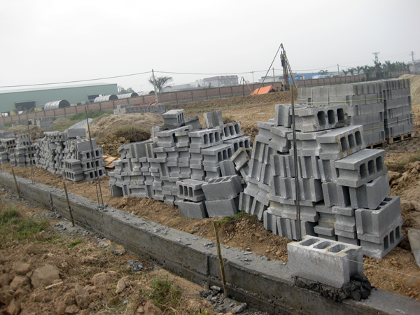 Phú Điền - Làm móng trước khi tiến hành xây tường